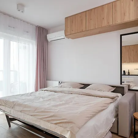 Nad Rzeka 73, Rynek 500 M *