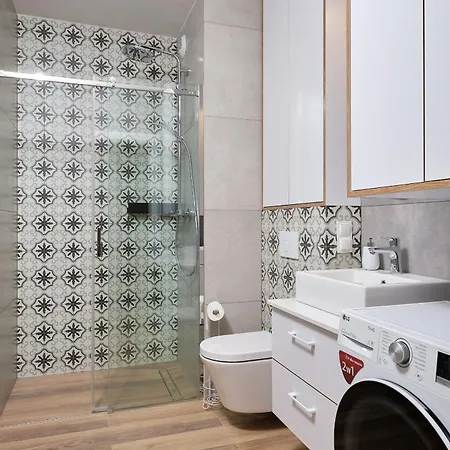 Nad Rzeka 73, Rynek 500 M ヴロツワフ